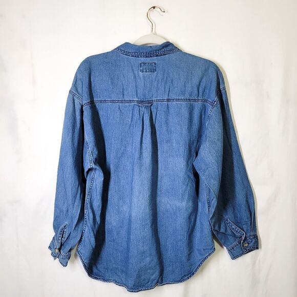 Vintage Christmas Embroidered Applique Denim Button Up Shirt - Picture 2 of 6